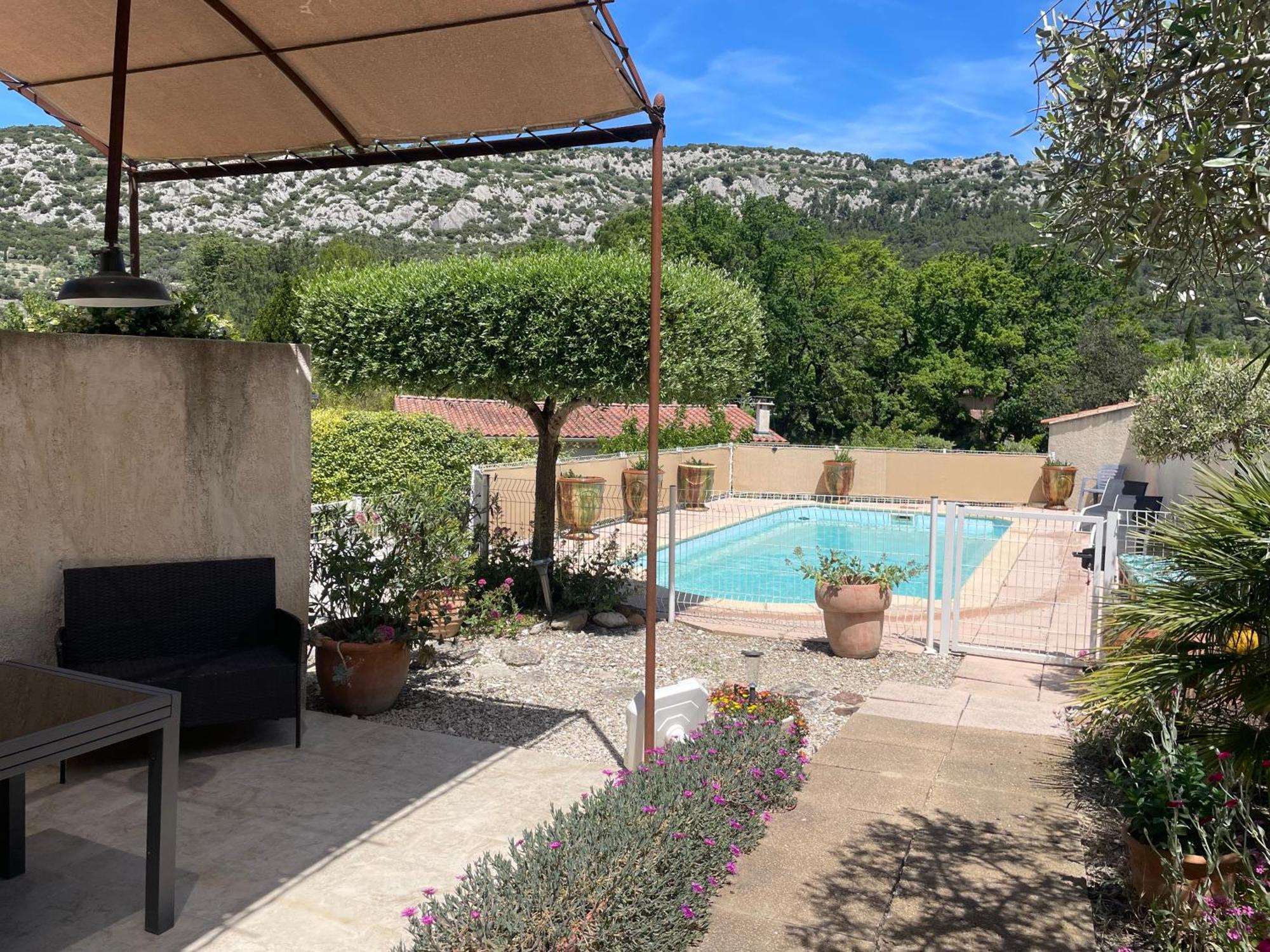 La Maison De Beaumes Exterior photo